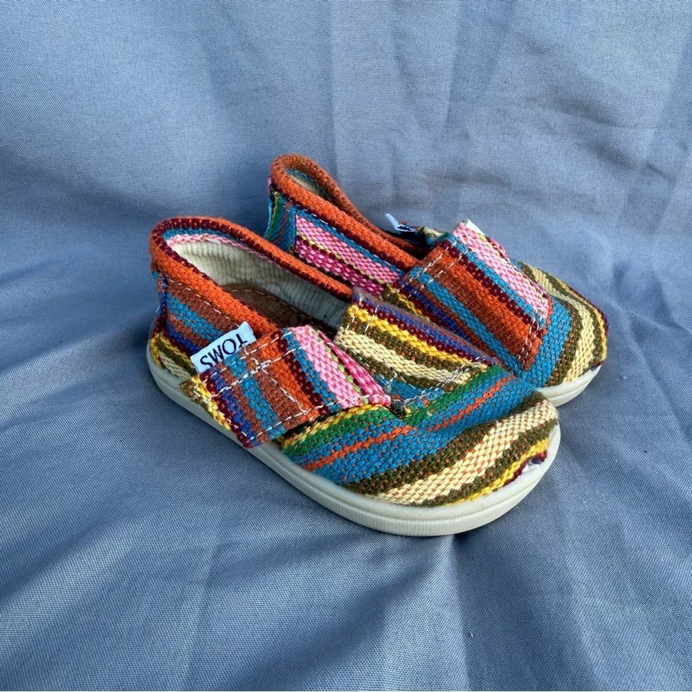 Toddler 3c Tom’s Multicolor‎ Striped Rainbow Canvas Loafer Slip On Flats